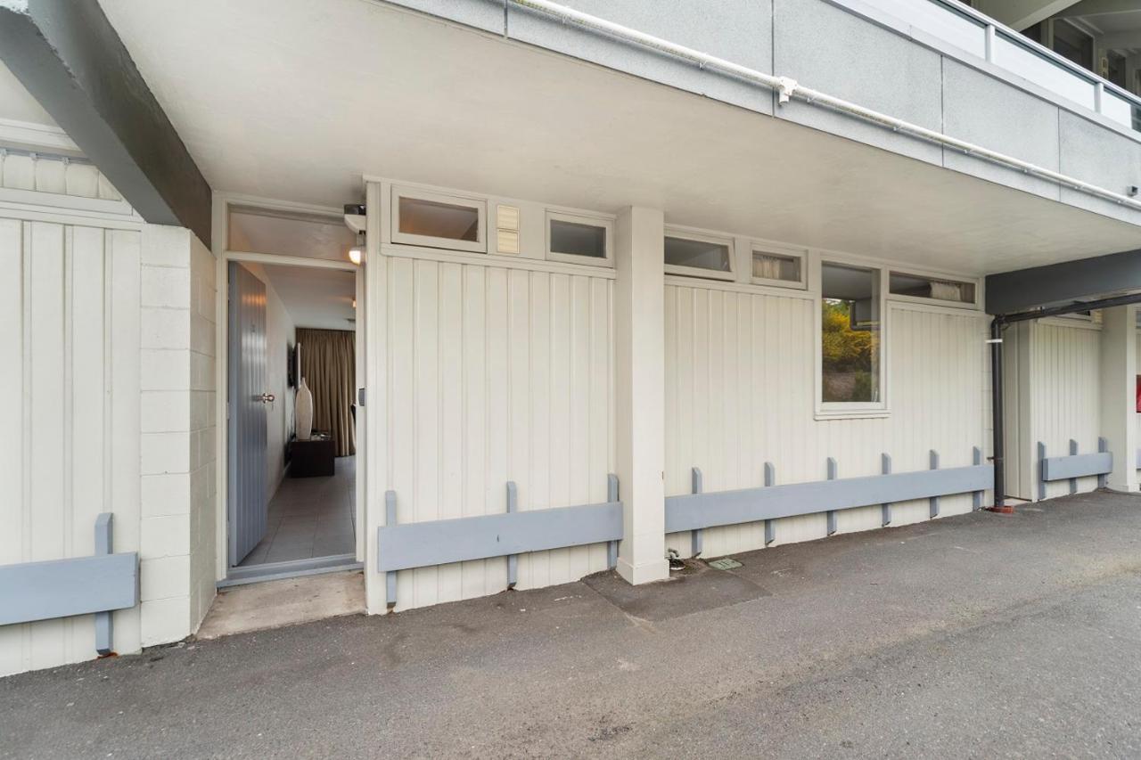 Affordable One Bedroom Apartment Lake Taupo C4 ภายนอก รูปภาพ